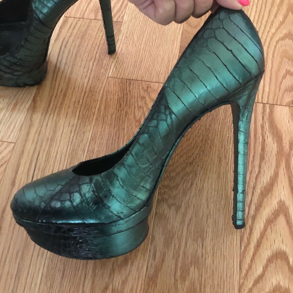 Brian Atwood green snakeskin platform heels